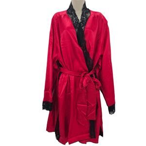 Fredericks of Hollywood Womans 2X Aspen Mae Satin & Lace Tie Robe Red Black NEW